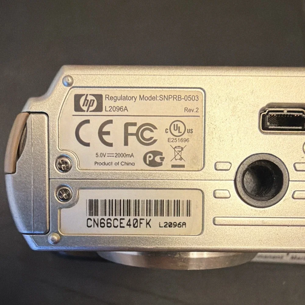 HP PhotoSmart M425 5.0MP Silver Compact Digital Camera 3x Optical Zoom